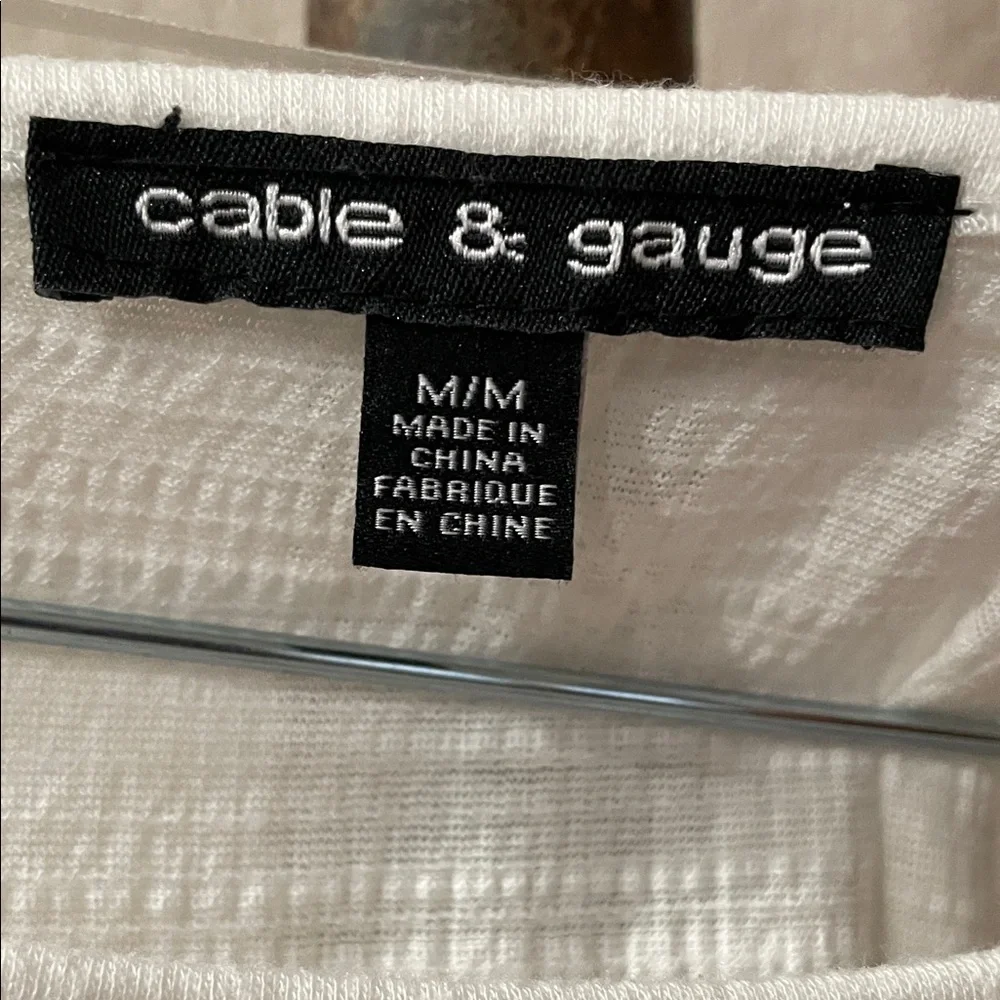 Cable & Gauge White Textured Blouse with Ruffle Sleeves ladies SZ M - Picture 3 of 9